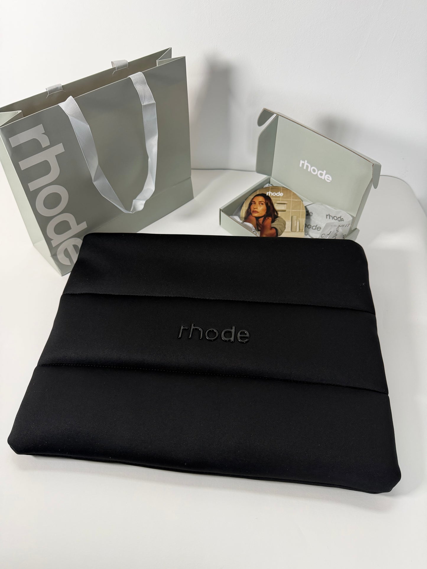 Rhode черна Oversize Bubble Bag оригинал НОВ козметичен несесер/чанта