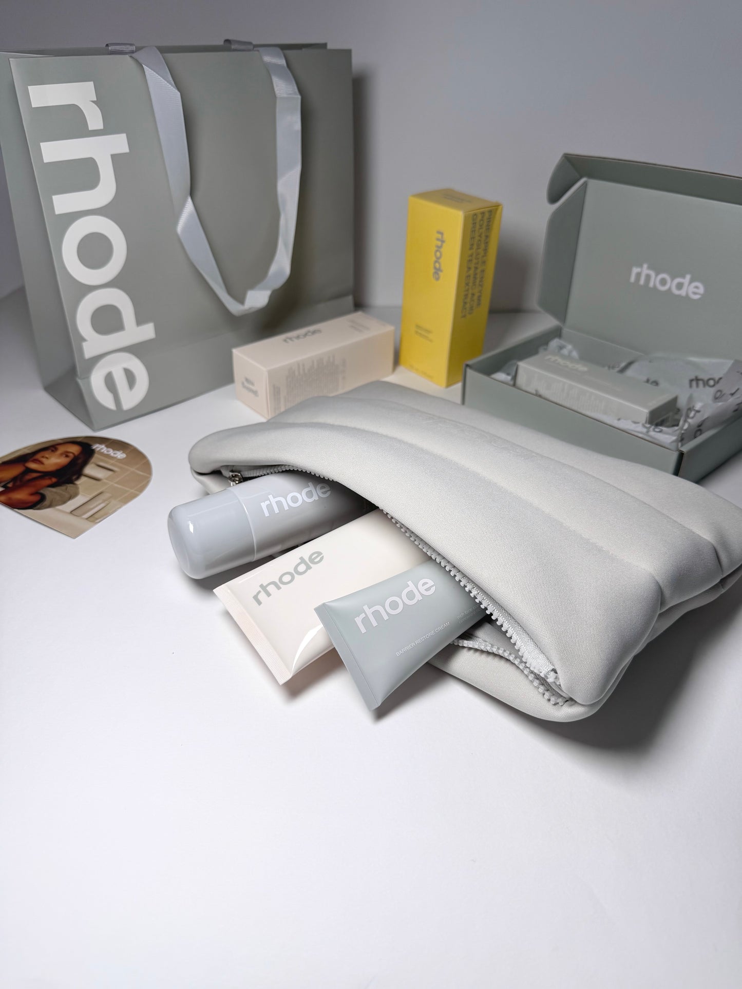 Rhode Жълт Bubble Bag Lemontini лимитиран козметичен несесер оригинал