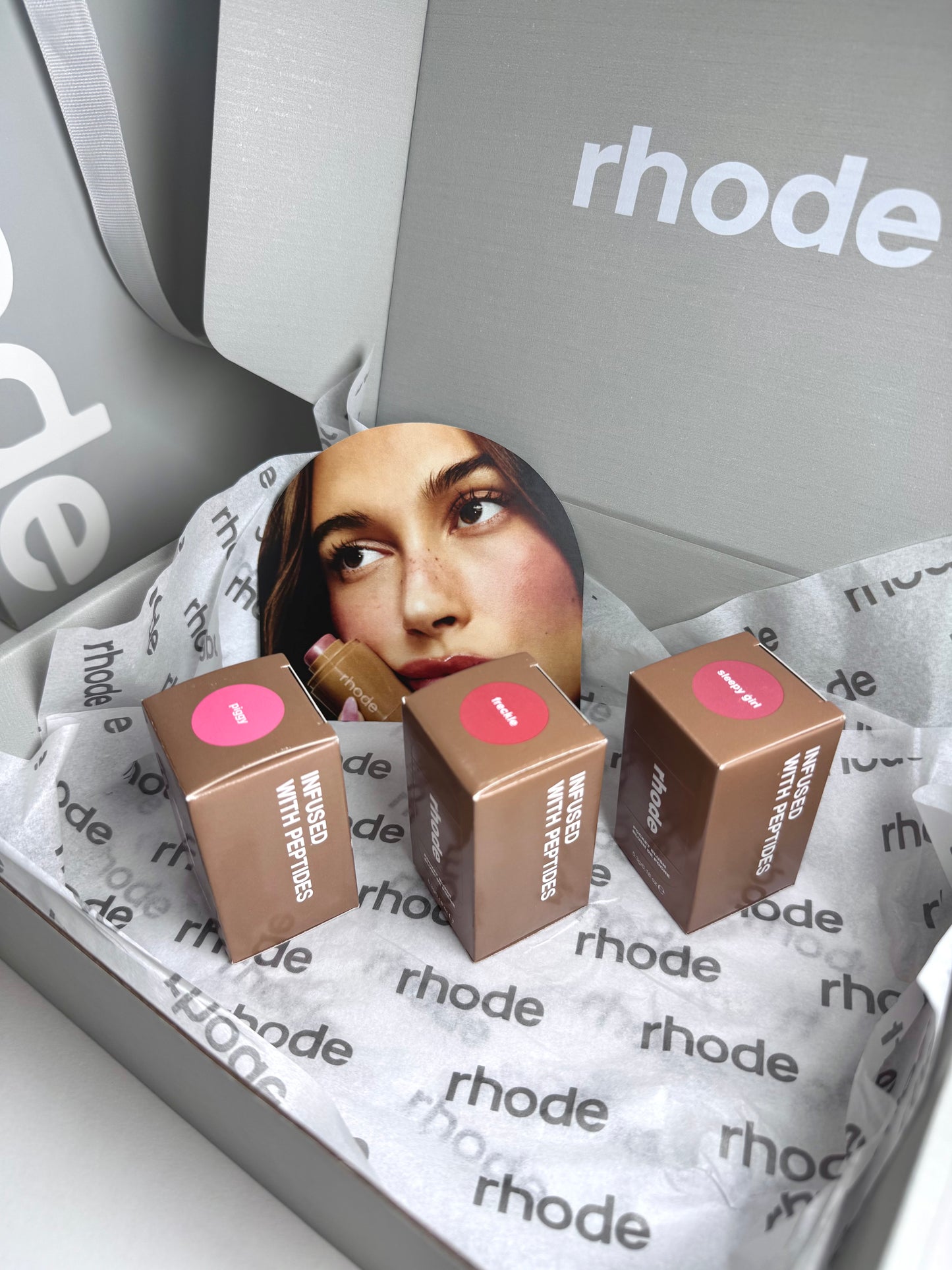 Rhode Pocket Blush ружове НОВ оригинал налични цветове от Хайли Бийбър