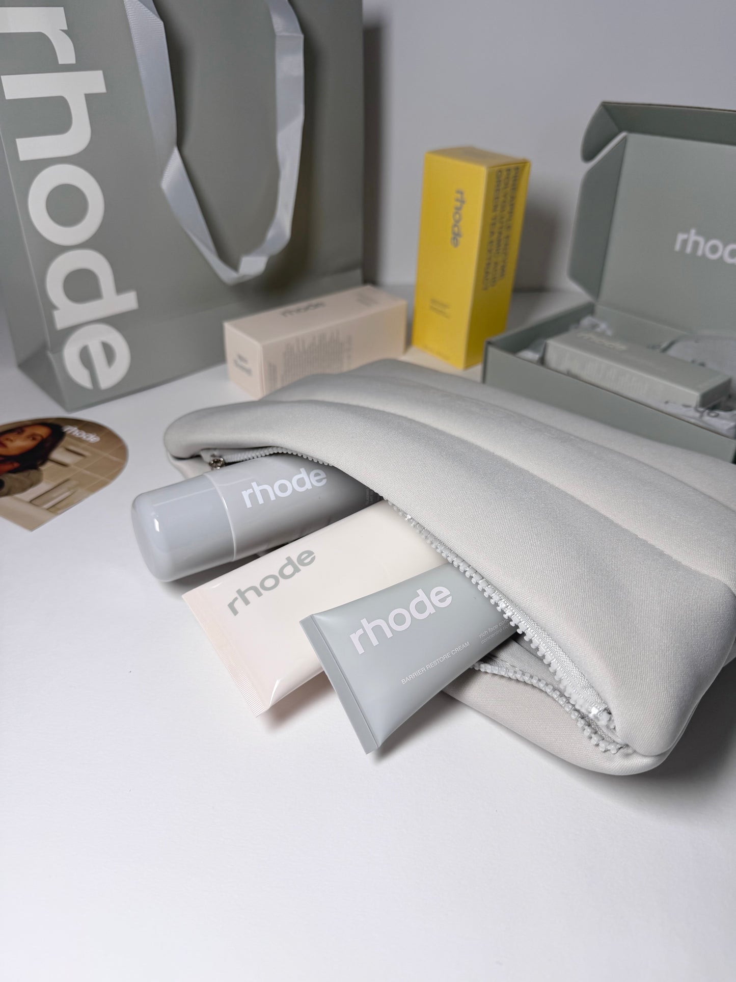 Rhode сет Glazing Milk + Barrier Restore cream + Pineapple Cleaner | несесер